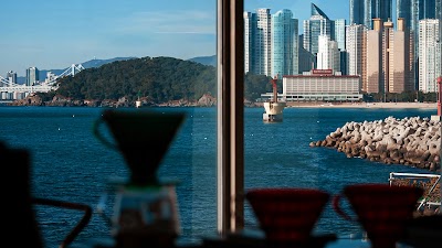 타이드 커피로스터리 image 3